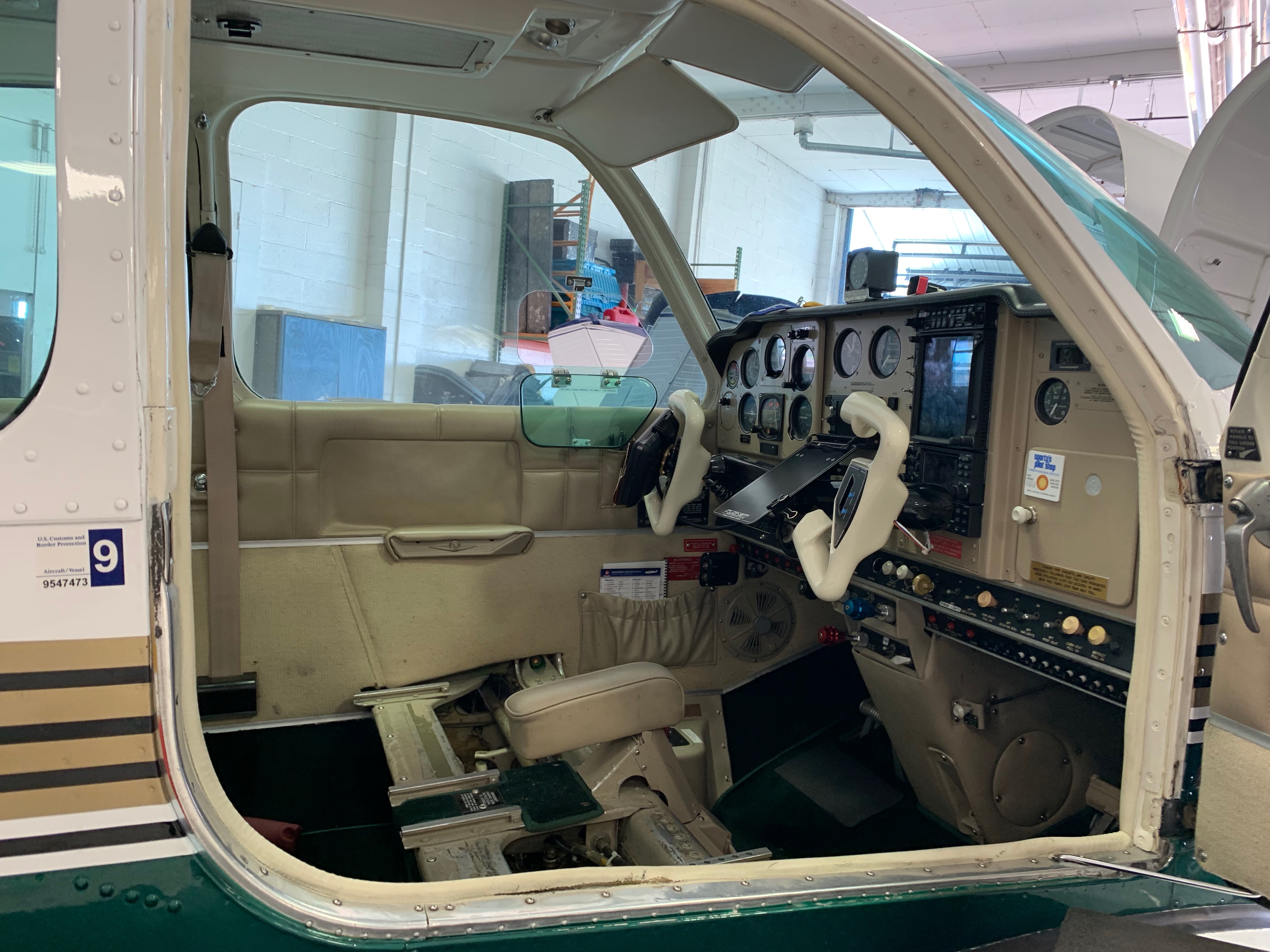 02_cockpit
